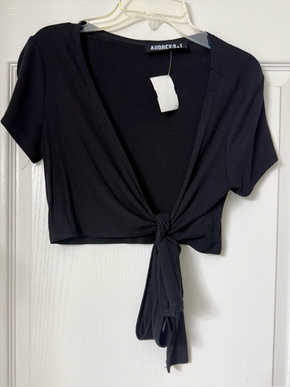 Audrey 3+1 Black Short Sleeve Front-Tie Ribbed Crop Top